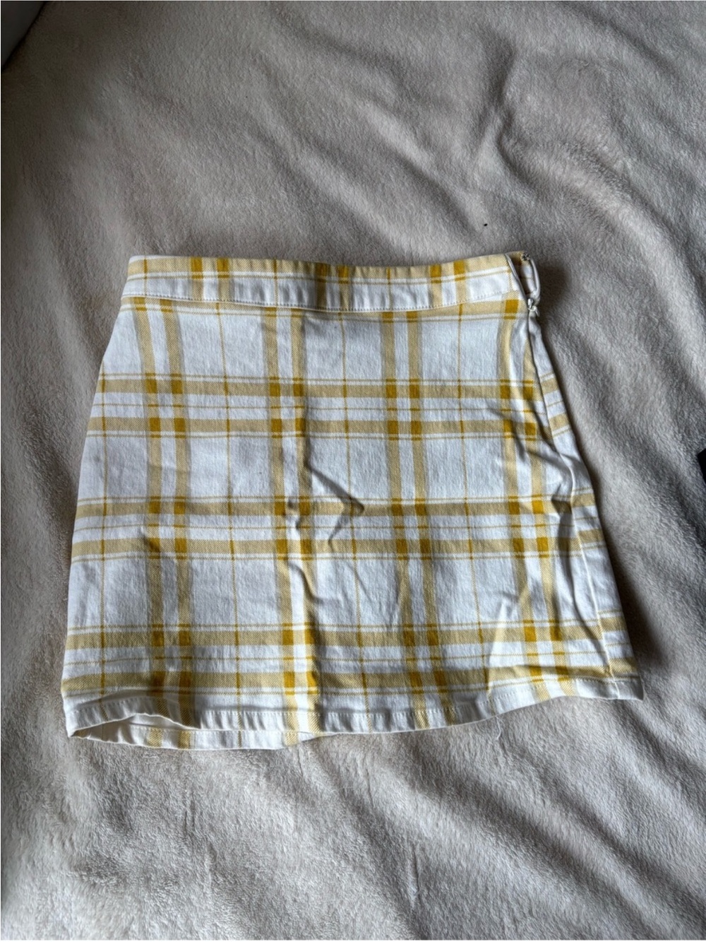 3/20$ - Forever 21 - yellow Plaid Mini Skirt